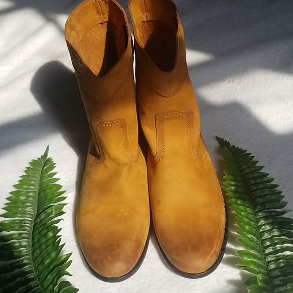 FRYE Leather Short Western Boots - Picture 2 of 16